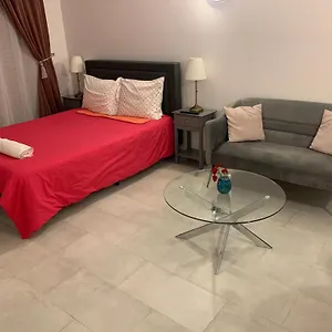 Appartamento Paris Studio Amk à 15 Min Du Jardin De Luxembourg En Rer B, Cachan